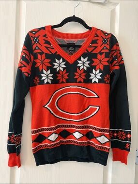 Chicago Bears Red & Black V-Neck Holiday Sweater - Women's